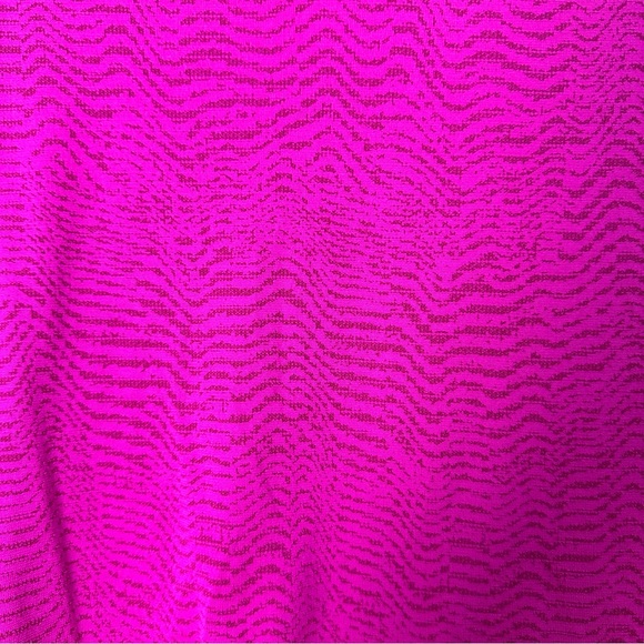 Lululemon train to be pink top size 2 - Picture 2 of 4